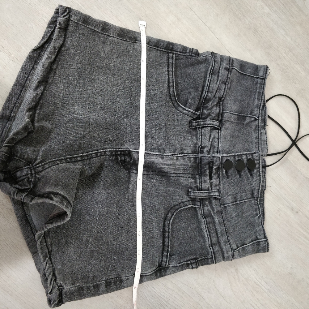 NWOT Gray wash high waist jean shorts - Picture 9 of 17